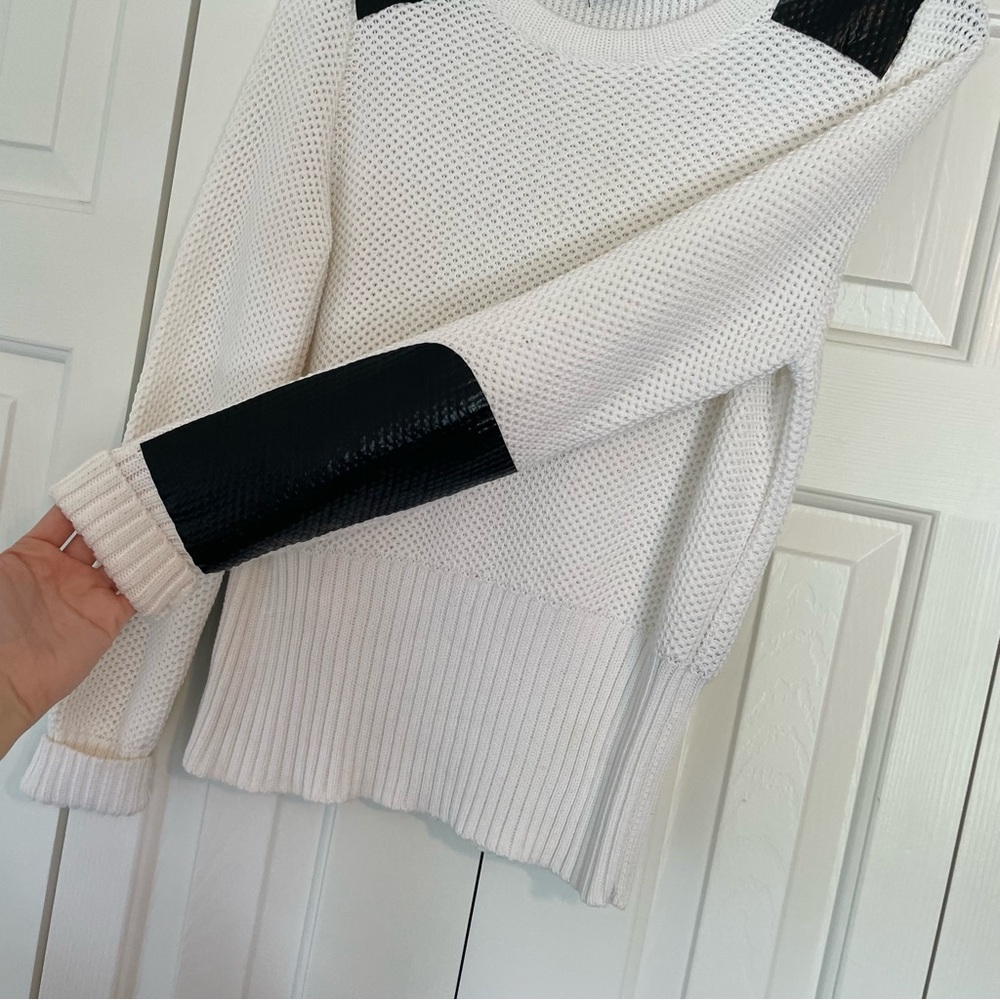 Rag & bone White Knit Crewneck Sweater Black Patent Patchwork Sz Large - Picture 6 of 10